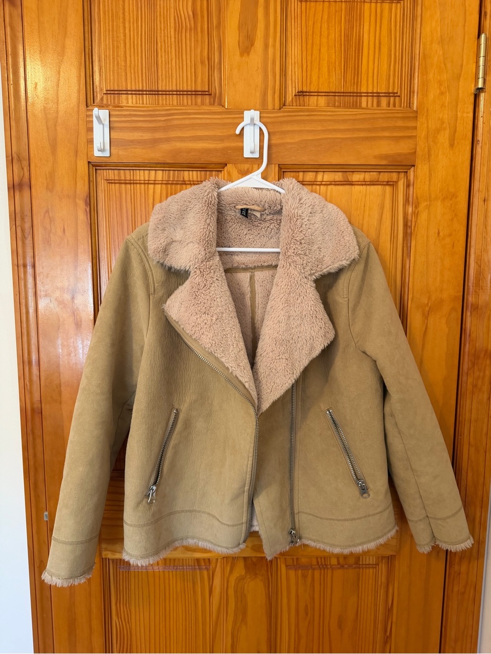 Women’s Tan Faux-Shearling Jacket - Cozy Winter Coat